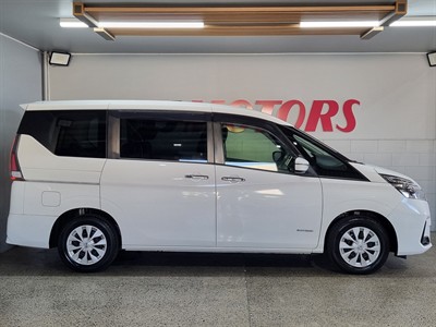 2020 Nissan Serena - Thumbnail