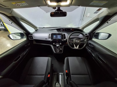 2020 Nissan Serena - Thumbnail