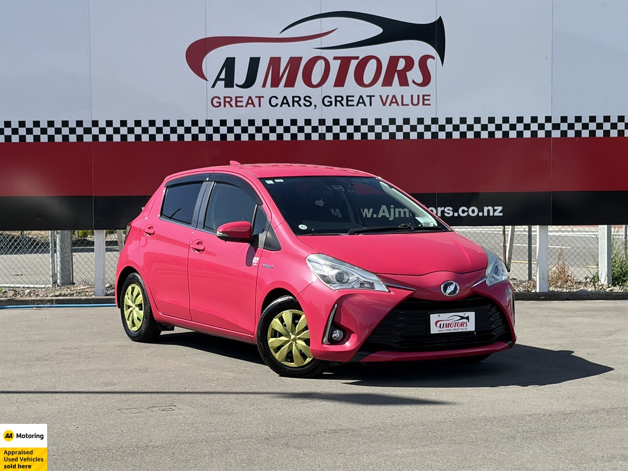 2017 Toyota Vitz