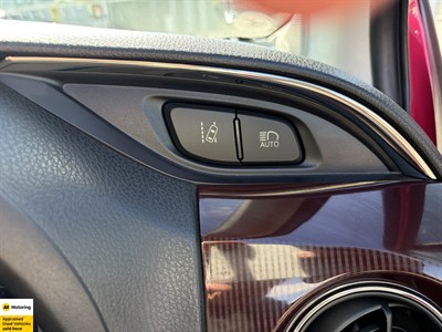 2017 Toyota Vitz - Thumbnail