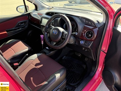 2017 Toyota Vitz - Thumbnail
