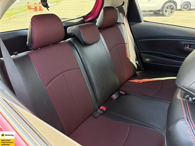 2017 Toyota Vitz - Thumbnail