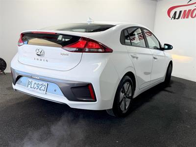 2022 Hyundai IONIQ - Thumbnail