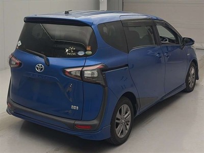 2015 Toyota Sienta - Thumbnail
