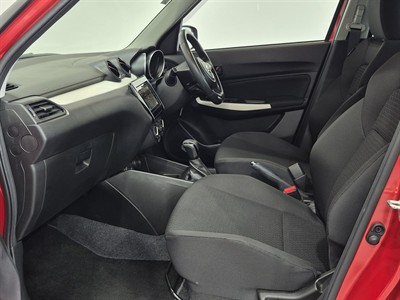 2023 Suzuki Swift - Thumbnail