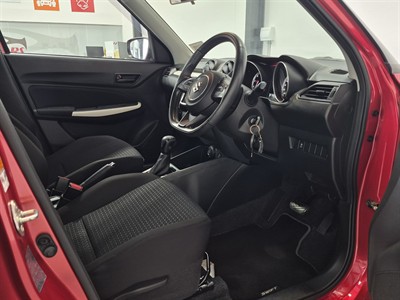 2023 Suzuki Swift - Thumbnail