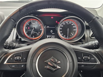 2023 Suzuki Swift - Thumbnail