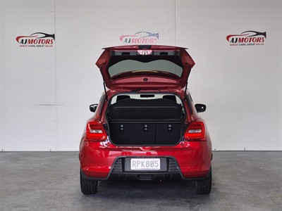 2023 Suzuki Swift - Thumbnail