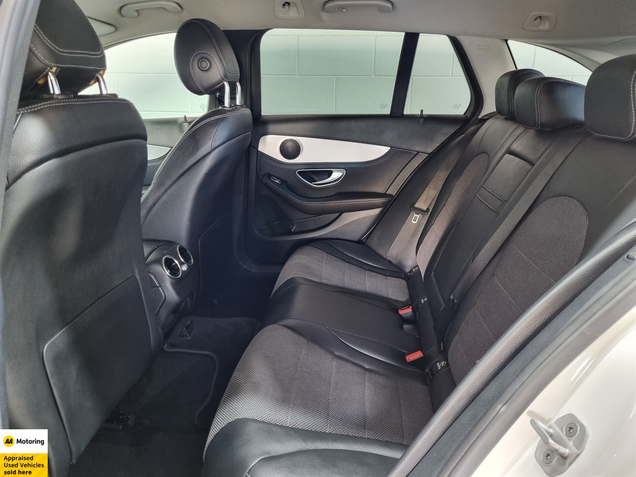 2015 Mercedes-Benz C 180