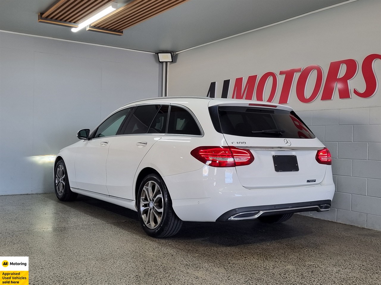 2015 Mercedes-Benz C 180