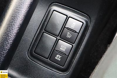 2017 Toyota Aqua - Thumbnail