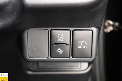 2017 Toyota Aqua - Thumbnail