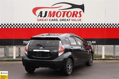 2017 Toyota Aqua - Thumbnail