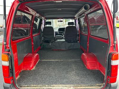 2004 Toyota Hiace - Thumbnail