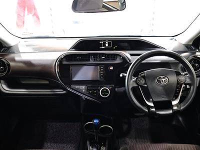 2017 Toyota Aqua - Thumbnail