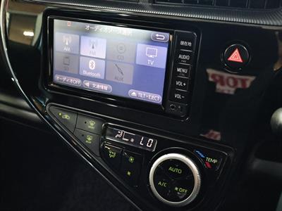 2017 Toyota Aqua - Thumbnail