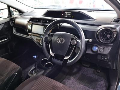 2017 Toyota Aqua - Thumbnail