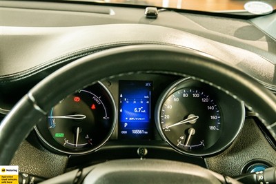 2017 Toyota C-HR - Thumbnail