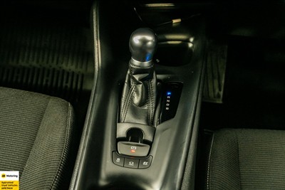 2017 Toyota C-HR - Thumbnail