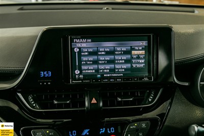 2017 Toyota C-HR - Thumbnail