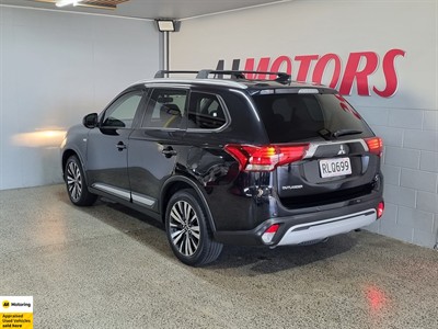 2019 Mitsubishi Outlander - Thumbnail