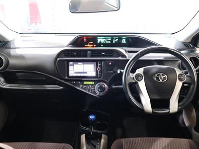 2013 Toyota Aqua - Thumbnail