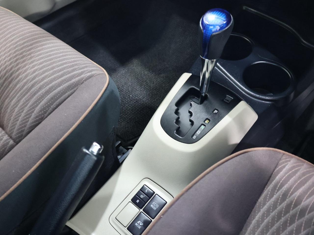 2013 Toyota Aqua