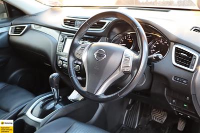 2015 Nissan X-Trail - Thumbnail