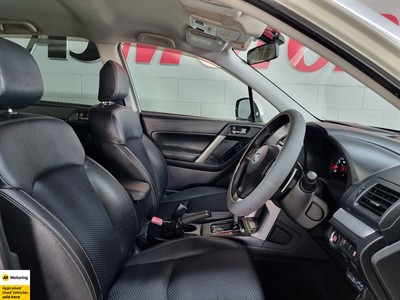 2014 Subaru Forester - Thumbnail