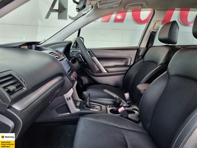 2014 Subaru Forester - Thumbnail