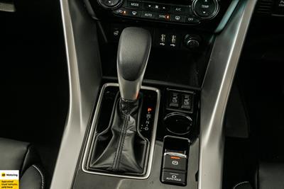 2025 Mitsubishi Eclipse Cross - Thumbnail