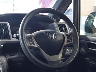 2013 Honda STEPWAGON - Thumbnail
