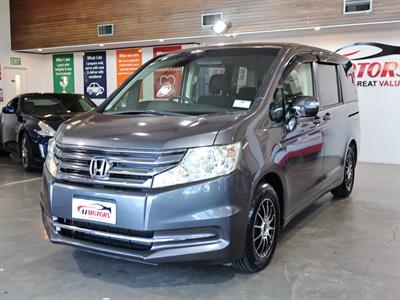 2013 Honda STEPWAGON - Thumbnail