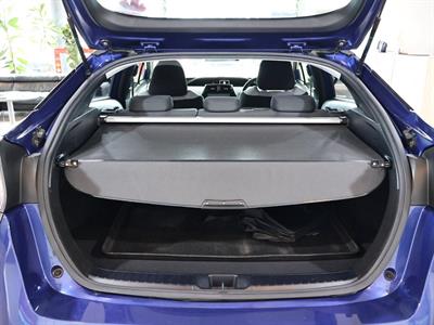 2015 Toyota Prius - Thumbnail