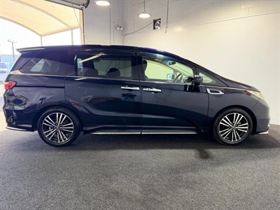 2015 Honda Odyssey - Thumbnail