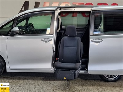 2014 Toyota Voxy
