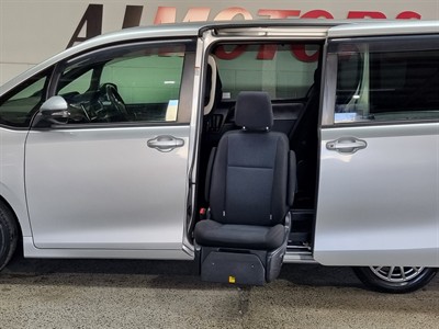 2014 Toyota Voxy