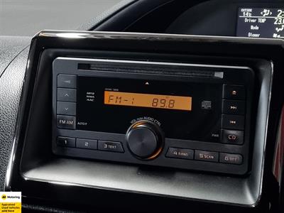 2014 Toyota Voxy - Thumbnail