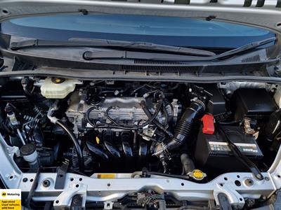 2014 Toyota Voxy - Thumbnail