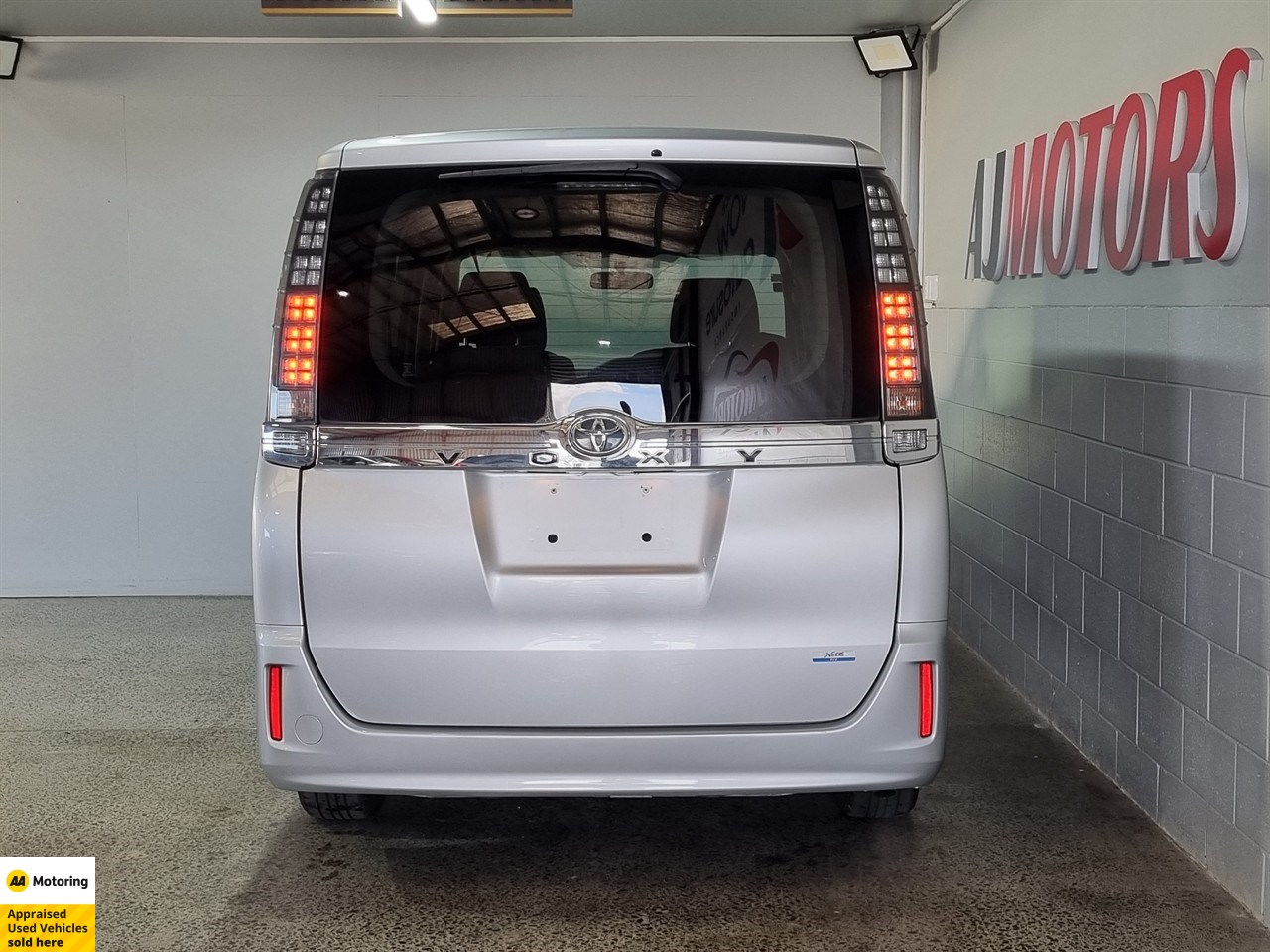 2014 Toyota Voxy