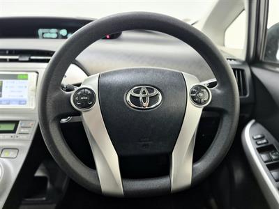 2013 Toyota Prius - Thumbnail