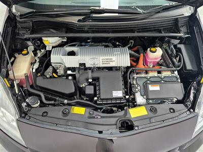 2013 Toyota Prius - Thumbnail