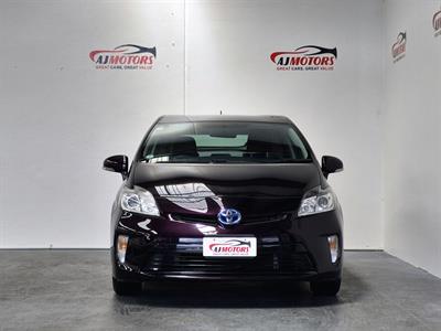 2013 Toyota Prius - Thumbnail