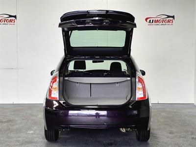 2013 Toyota Prius - Thumbnail