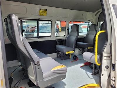 2007 Toyota Hiace - Thumbnail