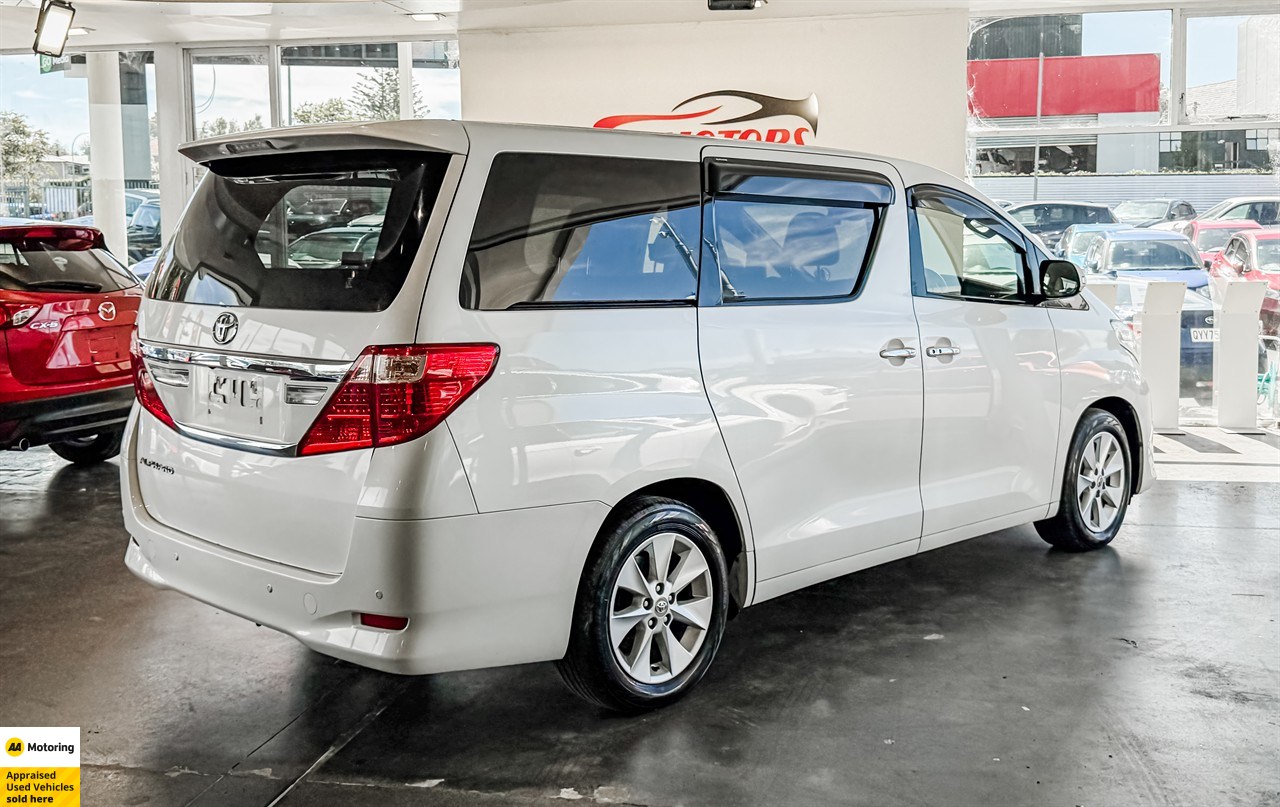 2012 Toyota Alphard