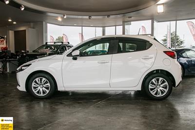 2020 Mazda 2 - Thumbnail