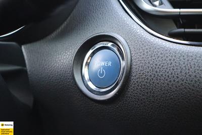 2017 Toyota C-HR - Thumbnail