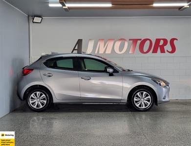 2014 Mazda Demio - Thumbnail