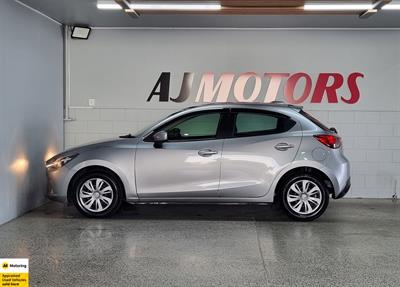 2014 Mazda Demio - Thumbnail